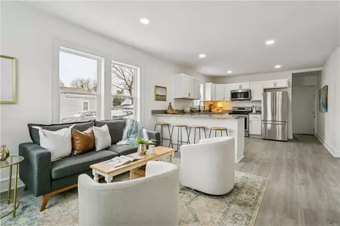 438 Highland Ave, Hampton, VA 23661