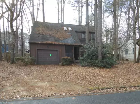 306 Heacox Ln, Newport News, VA 23608