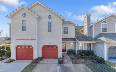 5030 Kemps Lake Dr, Virginia Beach, VA 23462