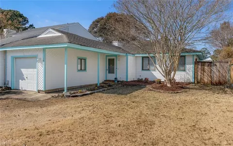 1677 Dylan Dr, Virginia Beach, VA 23464