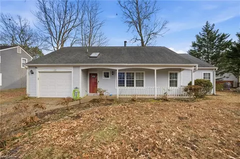 180 Abbey Ct, Newport News, VA 23602