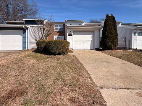 1238 Captain Adams Ct, Virginia Beach, VA 23455