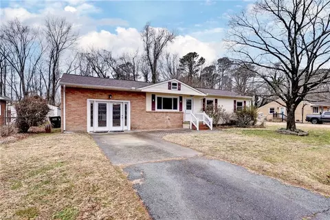 105 Carraway Ter, Yorktown, VA 23692