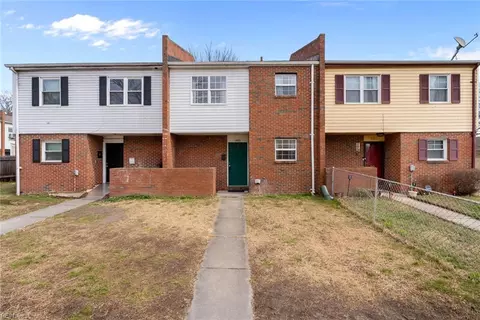 903 Sherman Ln, Norfolk, VA 23523
