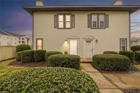 125 Castilian Dr, Virginia Beach, VA 23462