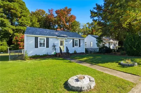 2802 Parish Ave, Newport News, VA 23607