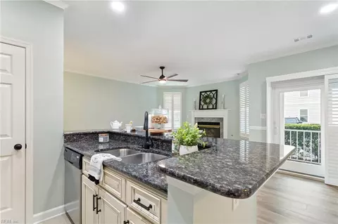 2312 Beach Haven Dr #103, Virginia Beach, VA 23451