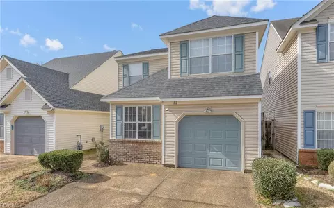 22 Camellia Ln, Hampton, VA 23663