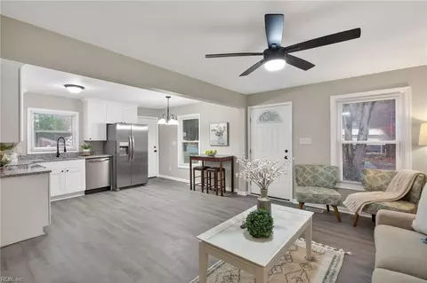 5001 Pearl St, Chesapeake, VA 23321