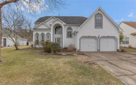 3237 Fayette Dr, Virginia Beach, VA 23456