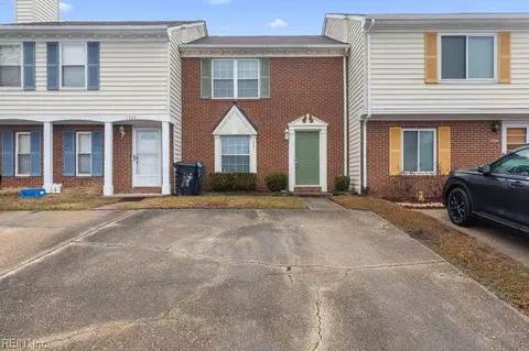 1301 Snowflake Cir, Virginia Beach, VA 23456