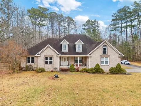 1245 Taft Rd, Chesapeake, VA 23322