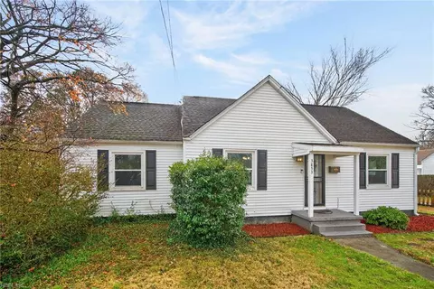 3853 Robin Hood Rd, Norfolk, VA 23513