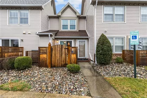 3801 Pamunkey River Rch Reach #A, Portsmouth, VA 23703