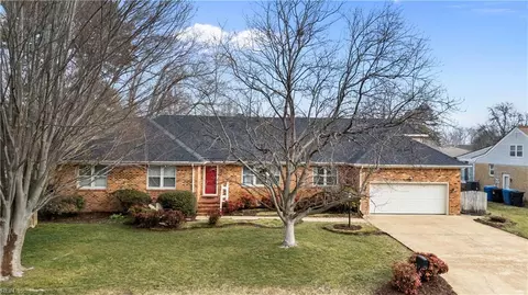 713 Pinebrook Dr, Virginia Beach, VA 23462