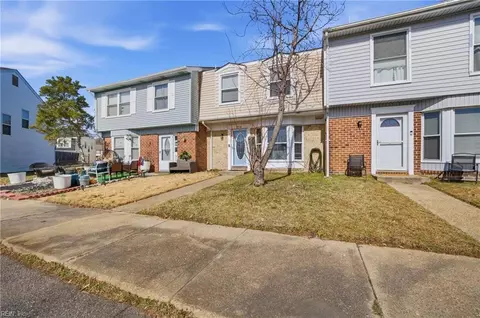 3768 Governors Way, Virginia Beach, VA 23452