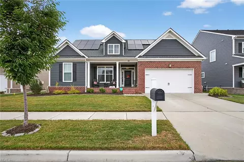 102 Chalmers Dr, Suffolk, VA 23434