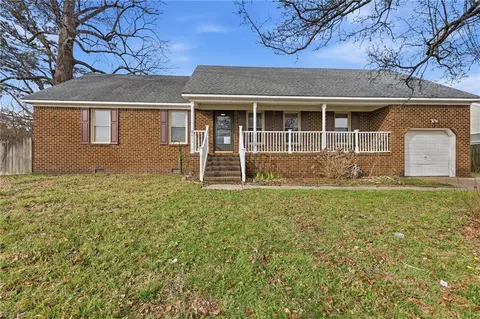 2552 Roundtree Cir, Chesapeake, VA 23323
