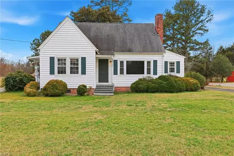 344 Colonial Trl E, Surry, VA 23883