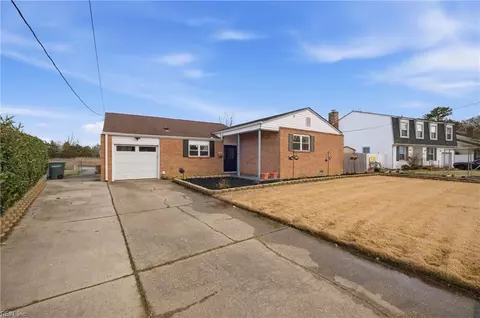 102 Diggs Dr, Hampton, VA 23666