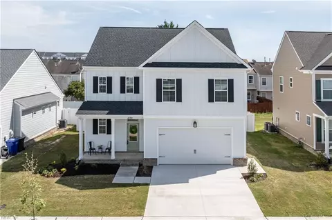 301 Station Dr, Suffolk, VA 23434