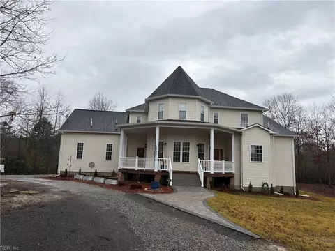 13153 Coulbourn Rd, Saluda, VA 23149