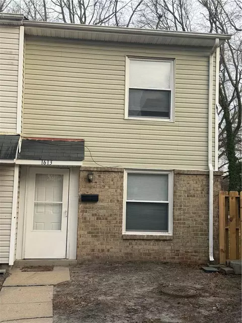 1613 Darren Cir, Portsmouth, VA 23701