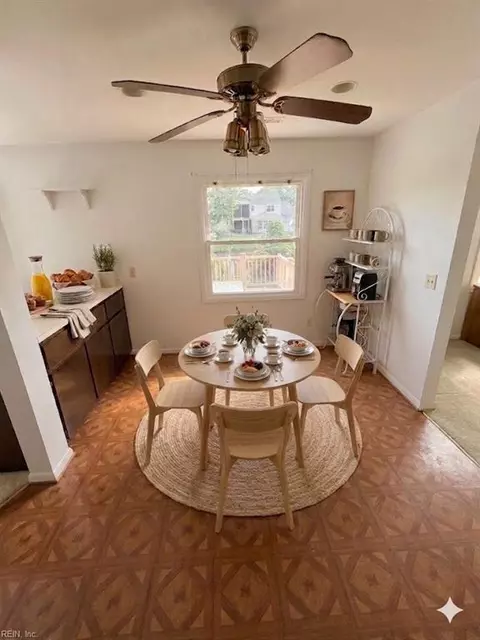 Dining - 10 Zilber Ct, Hampton, VA 23669 photo 1 of 3