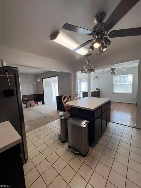 Kitchen - 10 Zilber Ct, Hampton, VA 23669 photo 2 of 3