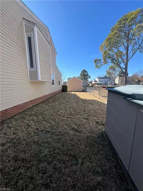 Exterior - 10 Zilber Ct, Hampton, VA 23669 photo 2 of 7