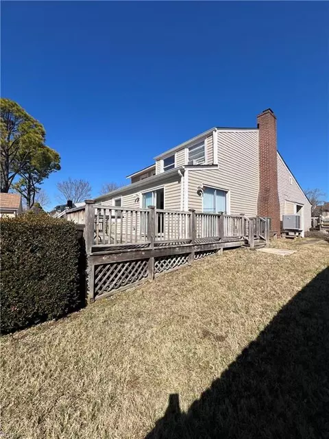 Exterior - 10 Zilber Ct, Hampton, VA 23669 photo 6 of 7