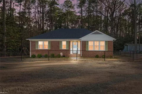 21092 Southampton Pw Pkwy, Courtland, VA 23837