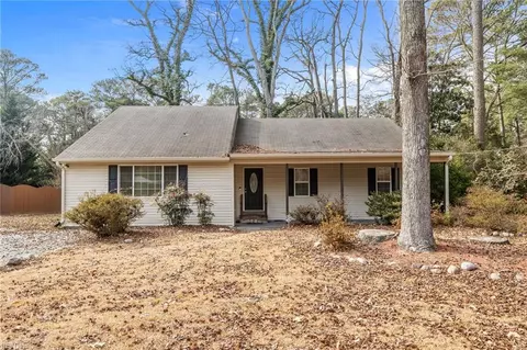 2308 Bidgood Dr, Portsmouth, VA 23703