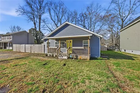 109 Crocker St, Suffolk, VA 23434