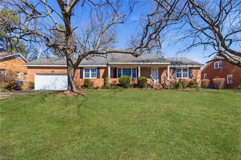 5228 Baptist Cir, Virginia Beach, VA 23464