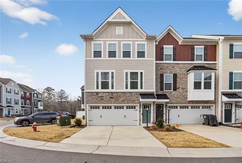 1747 Ark Royal Rd, Chesapeake, VA 23323