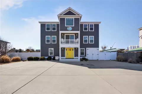 2821 Sandpiper Rd, Virginia Beach, VA 23456