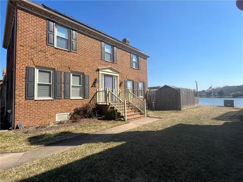 1803 Volvo Pw Pkwy, Chesapeake, VA 23320
