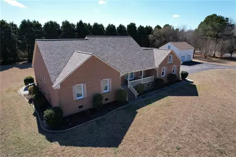 2001 Oakum Creek Dr, Virginia Beach, VA 23457