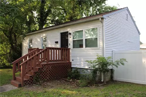 60 Sycamore Ave, Newport News, VA 23607