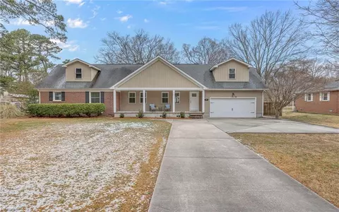 733 Avalon Ave, Virginia Beach, VA 23464