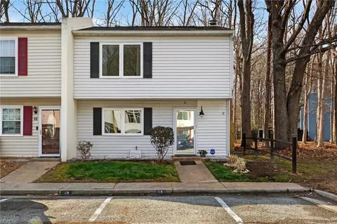 15 Otsego Dr, Newport News, VA 23602