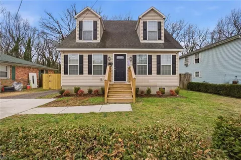 1133 Oldwood St, Chesapeake, VA 23324