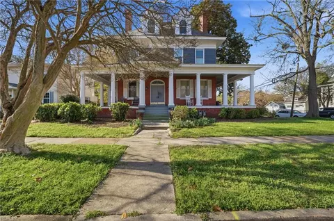 1055 Cambridge Cres #4, Norfolk, VA 23508