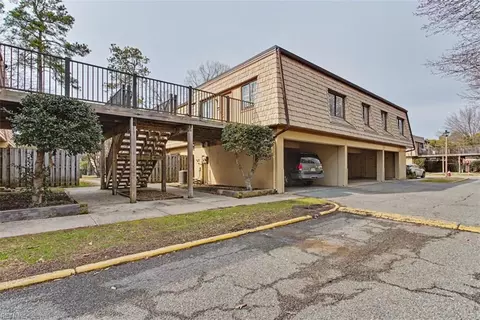 1511 Monterry Pl, Newport News, VA 23608