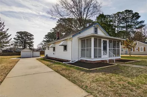 17 Shea St, Portsmouth, VA 23701