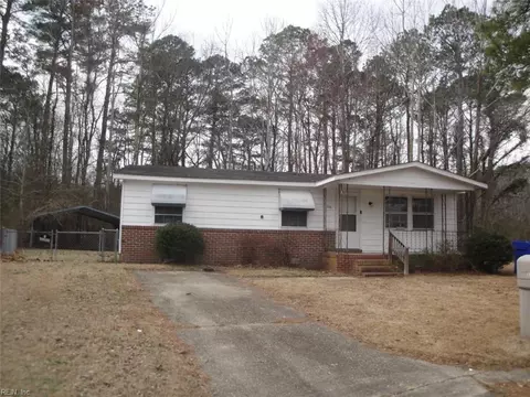 1304 Shelton Ct, Suffolk, VA 23434