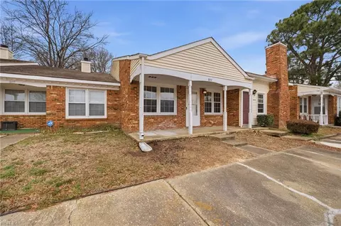 807 Tenure Ln, Virginia Beach, VA 23462