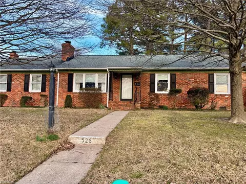 526 Spinnaker Rd, Newport News, VA 23602
