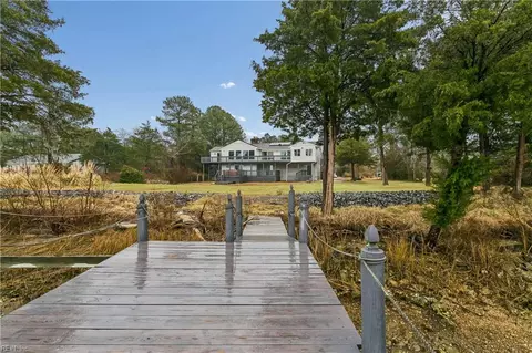 3452 Kings Creek Ln, Hayes, VA 23072
